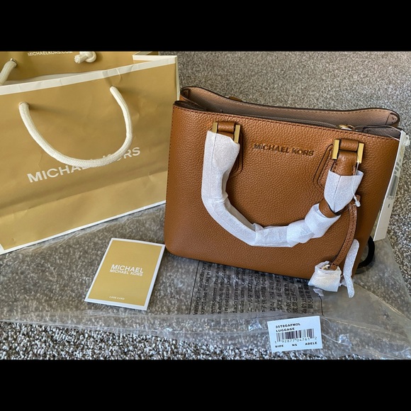 ‼️SOLD‼️MICHAEL KORS Adele Mercer Medium Luggage - Picture 3 of 7